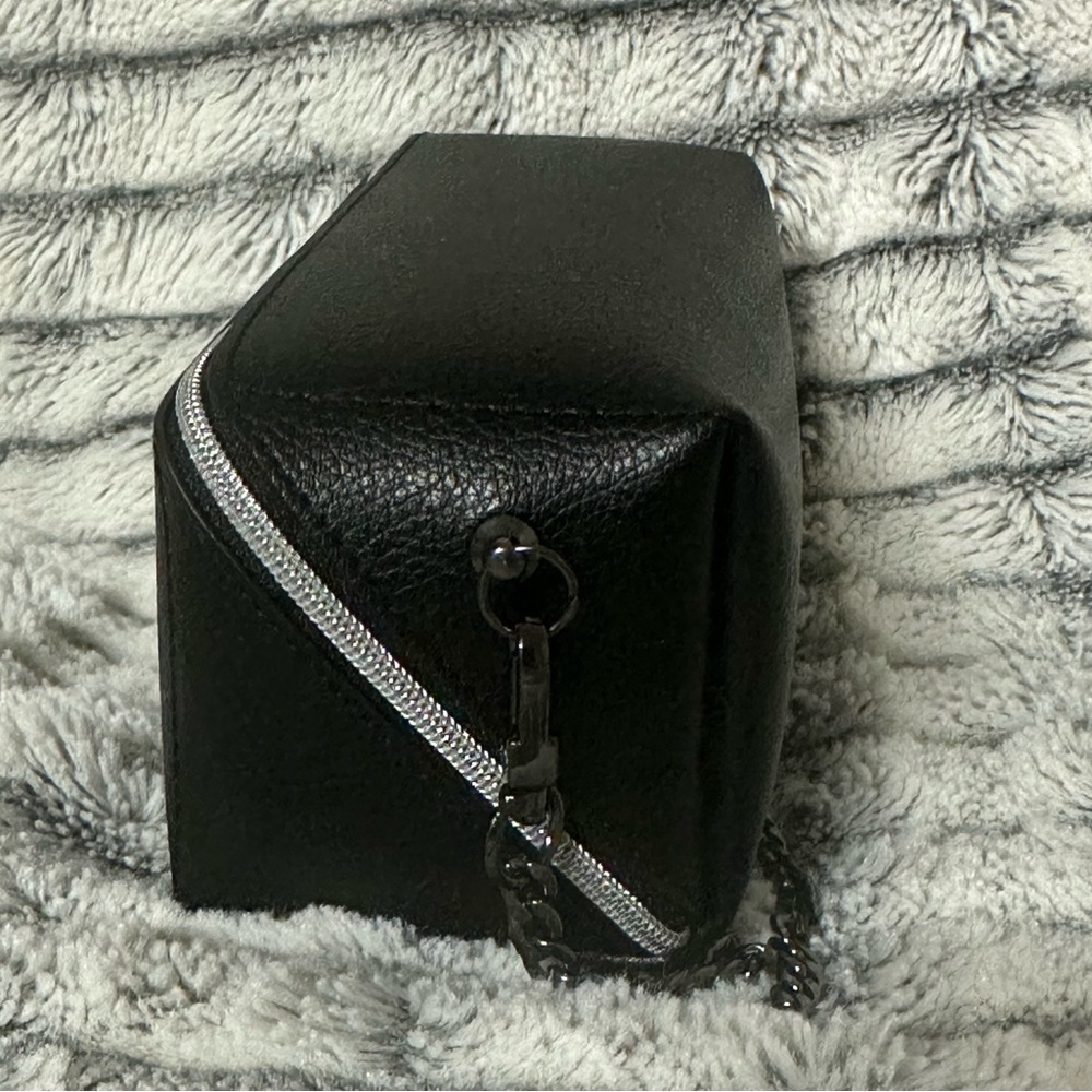 Dior cosmetic bag to crossbody bag - Picture 5 of 5